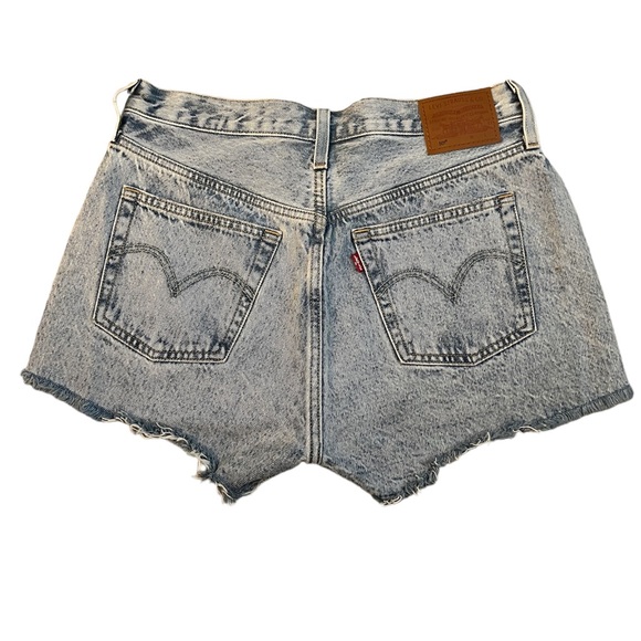 Levis shorts - Picture 3 of 4